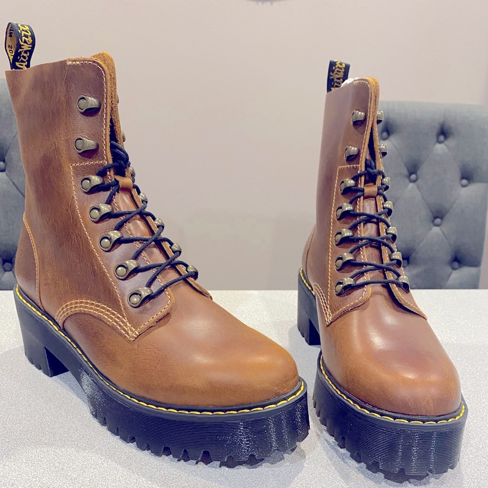 Brand new Dr Martens Leona platform boots